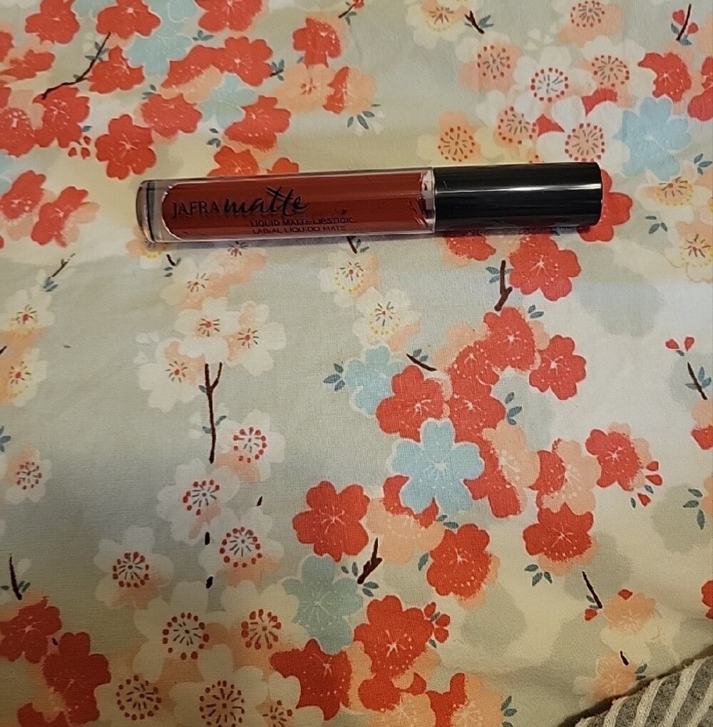 JAFRA Liquid Matte Lipstick-True Kiss